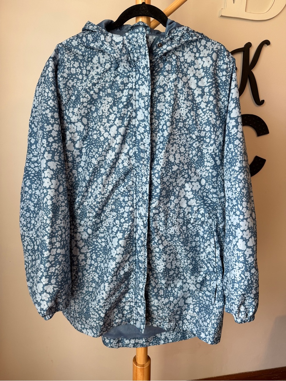 Land End Blue Floral Rain Coat Women’s Size XL Waterproof Hooded Jacket